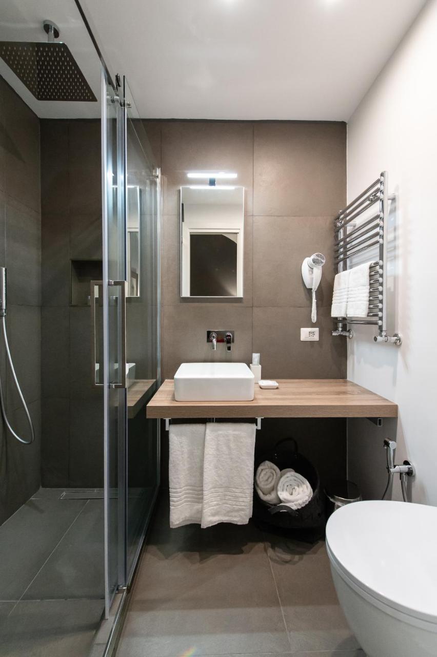 Standard Double Room,728461180:JPEG